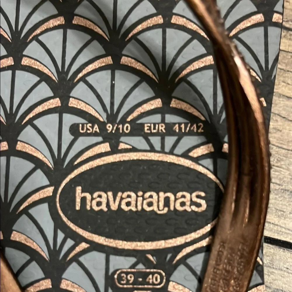 Havaianas Gray and Copper Flip Flops - Picture 5 of 9